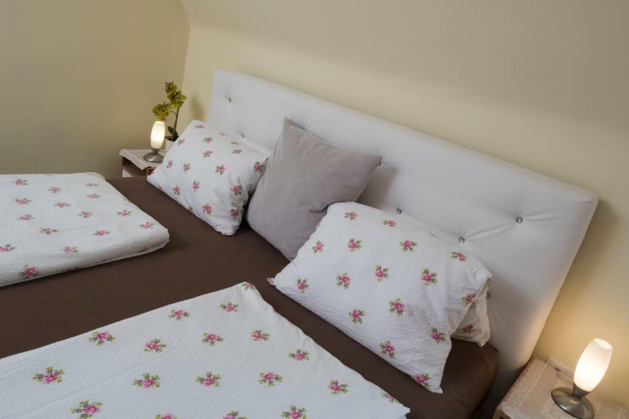 Pension Gierlinger Aflenz Kurort Экстерьер фото